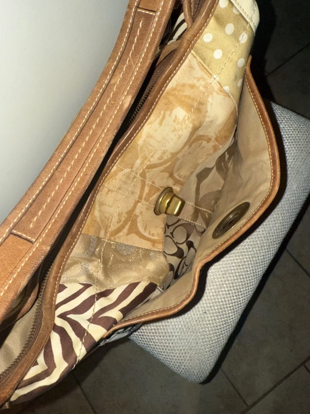 Coach Ergo Patchwork Hobo Shoulder Bag in Neutral/Beige with Matching Wallet - Picture 4 of 10